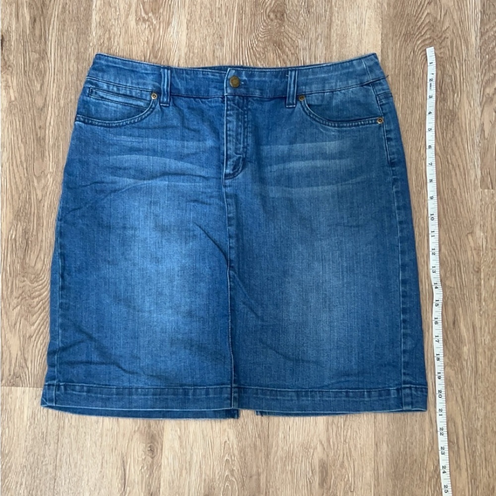 Stretch Jones New York Jean Skirt
